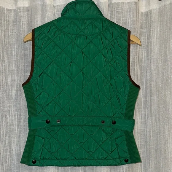Ralph Lauren | Kelly Green Quilted Vest with Embroidered Crest Suede - Picture 6 of 7